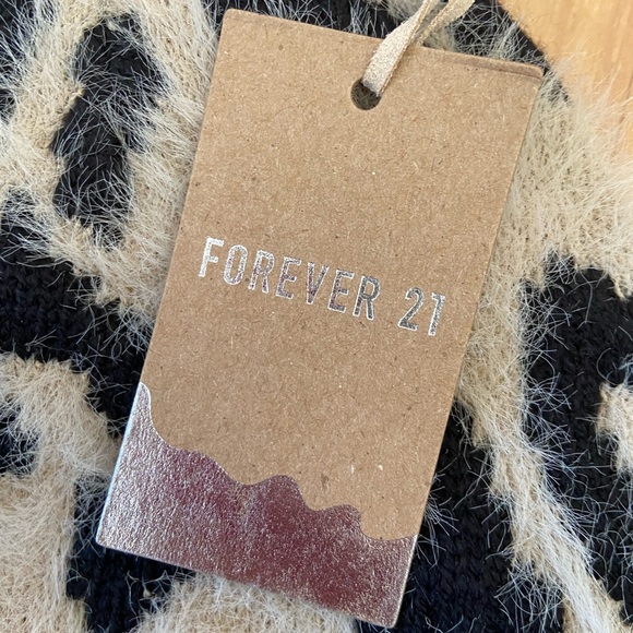 COPY - *BRAND NEW* Forever 21 Cheetah Print Beanie - Picture 3 of 4